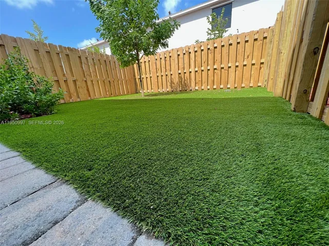 $2,950 | 429 Northeast 12th Street, Florida City, FL 33034