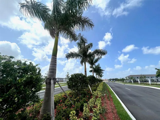 $2,950 | 429 Northeast 12th Street, Florida City, FL 33034