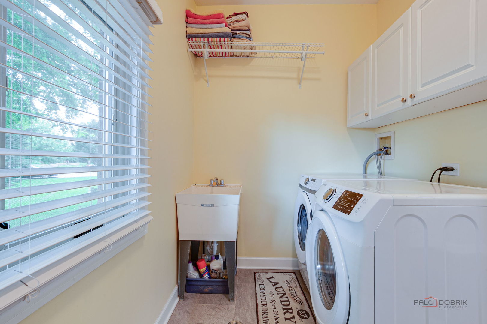 3313 Ridge Road Spring Grove, IL 60081 - Photo 22 of 49 a utility room with dryer and washer