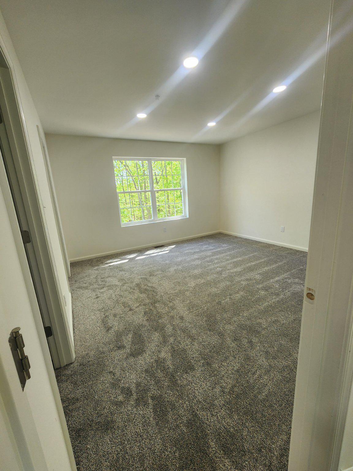 1132 Nottingham Road Elkton, MD 21921 - Photo 5 of 18 Bright spacious owner's bedroom