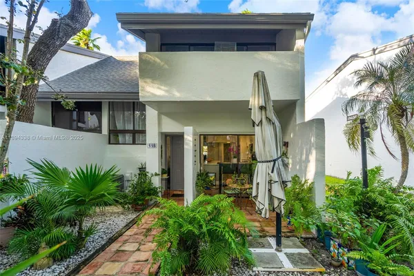 $460,000 | 19440 Northeast 26th Avenue, Unit 54B, Miami, FL 33180