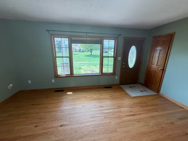 $550,000 | 1582 Howardsville Turnpike, Stuarts Draft, VA 24477