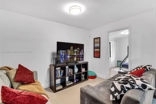 $3,800 | Buena Vista, Miami, FL 33127