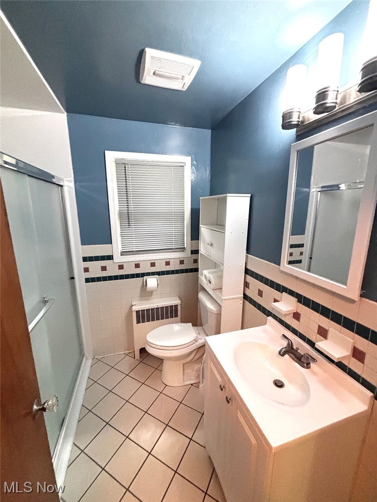 4941 Hopkins Road Youngstown, OH 44511 - Photo 10 of 18 Full bath