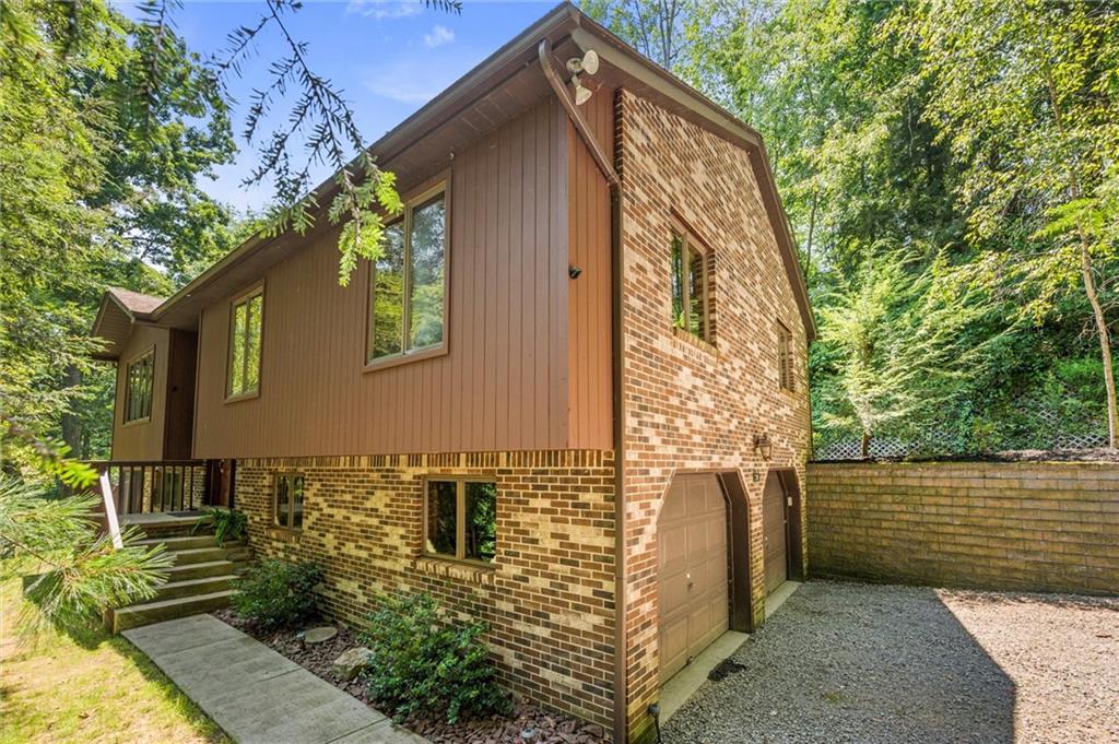 a view of a back yard of the house