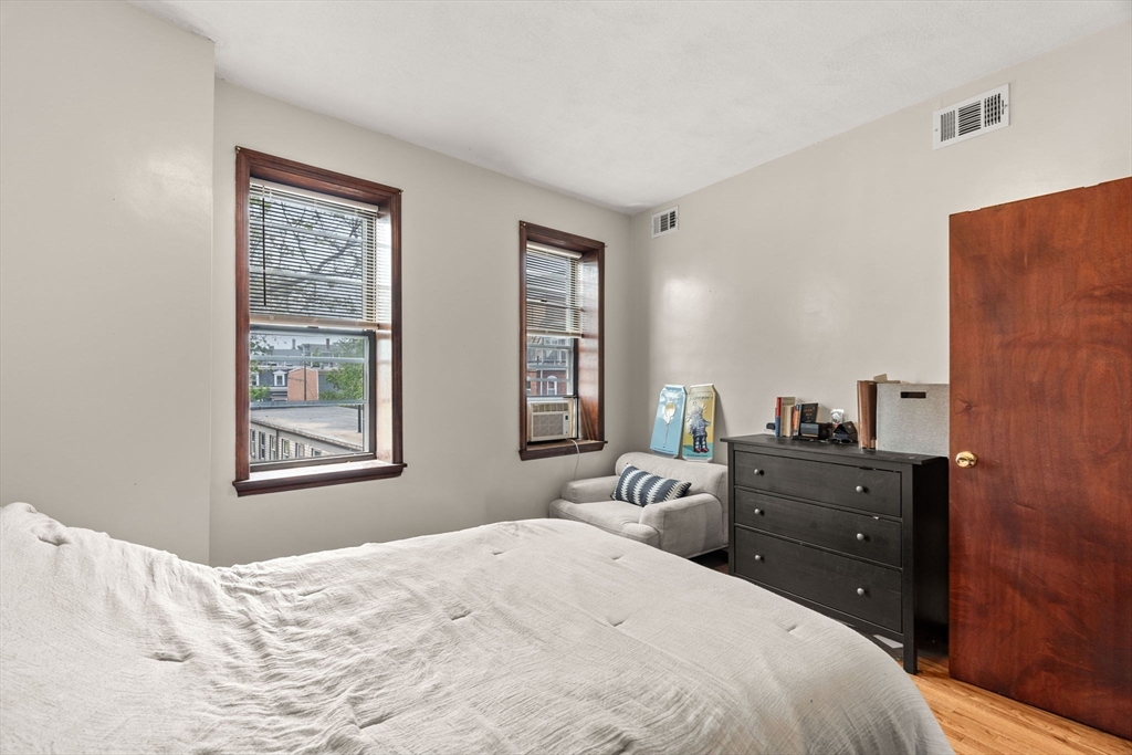 141 Emerson Street, Unit 4 Boston, MA 02127 - Photo 8 of 12