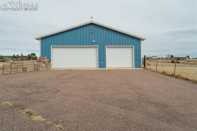 1600 sq ft garage