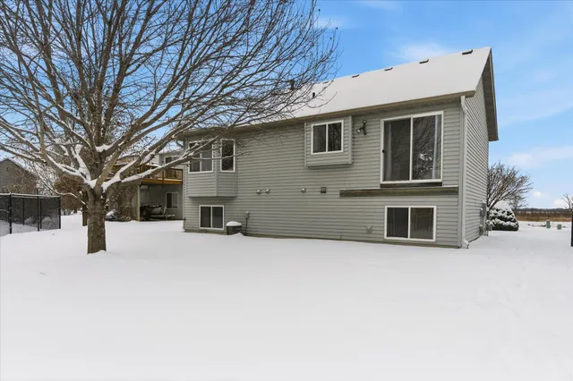 $359,000 | 604 14th Street, Farmington, MN 55024