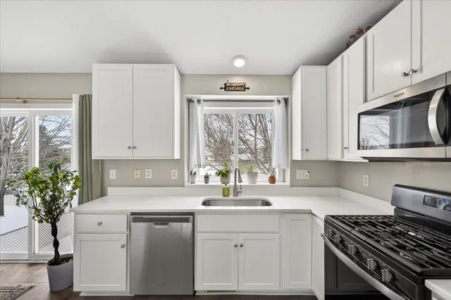 $359,000 | 604 14th Street, Farmington, MN 55024