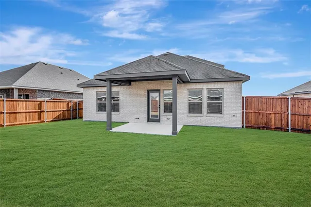 $383,000 | 520 Brookside Drive, Van Alstyne, TX 75495