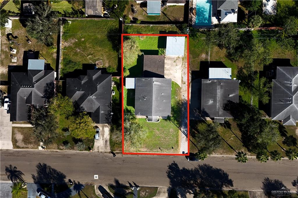 706 West 10th Street Weslaco, TX 78596 - Photo 13 of 14 an aerial view of multiple house