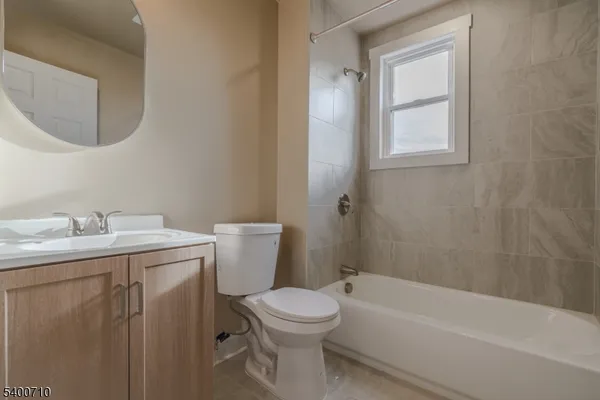 $2,350 | 882 South 14th Street, Unit 1, Newark, NJ 07108