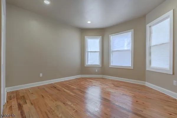 $2,350 | 882 South 14th Street, Unit 1, Newark, NJ 07108