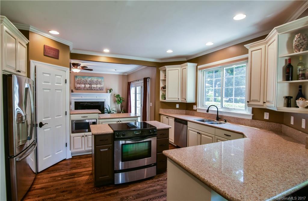 787 Beacon Knoll Lane Fort Mill, SC 29708 - Photo 6 of 21