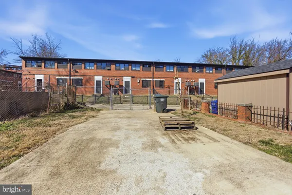 $2,900 | 504 Division Avenue Northeast, Washington, DC 20019