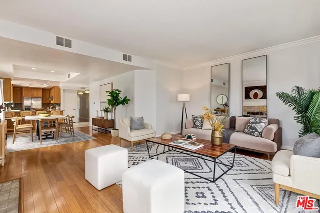 $1,079,000 | 11827 Goshen Avenue, Unit 201, Los Angeles, CA 90049
