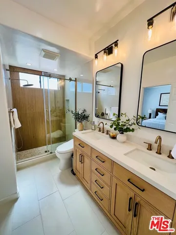 $1,079,000 | 11827 Goshen Avenue, Unit 201, Los Angeles, CA 90049