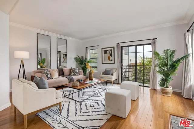 $1,079,000 | 11827 Goshen Avenue, Unit 201, Los Angeles, CA 90049