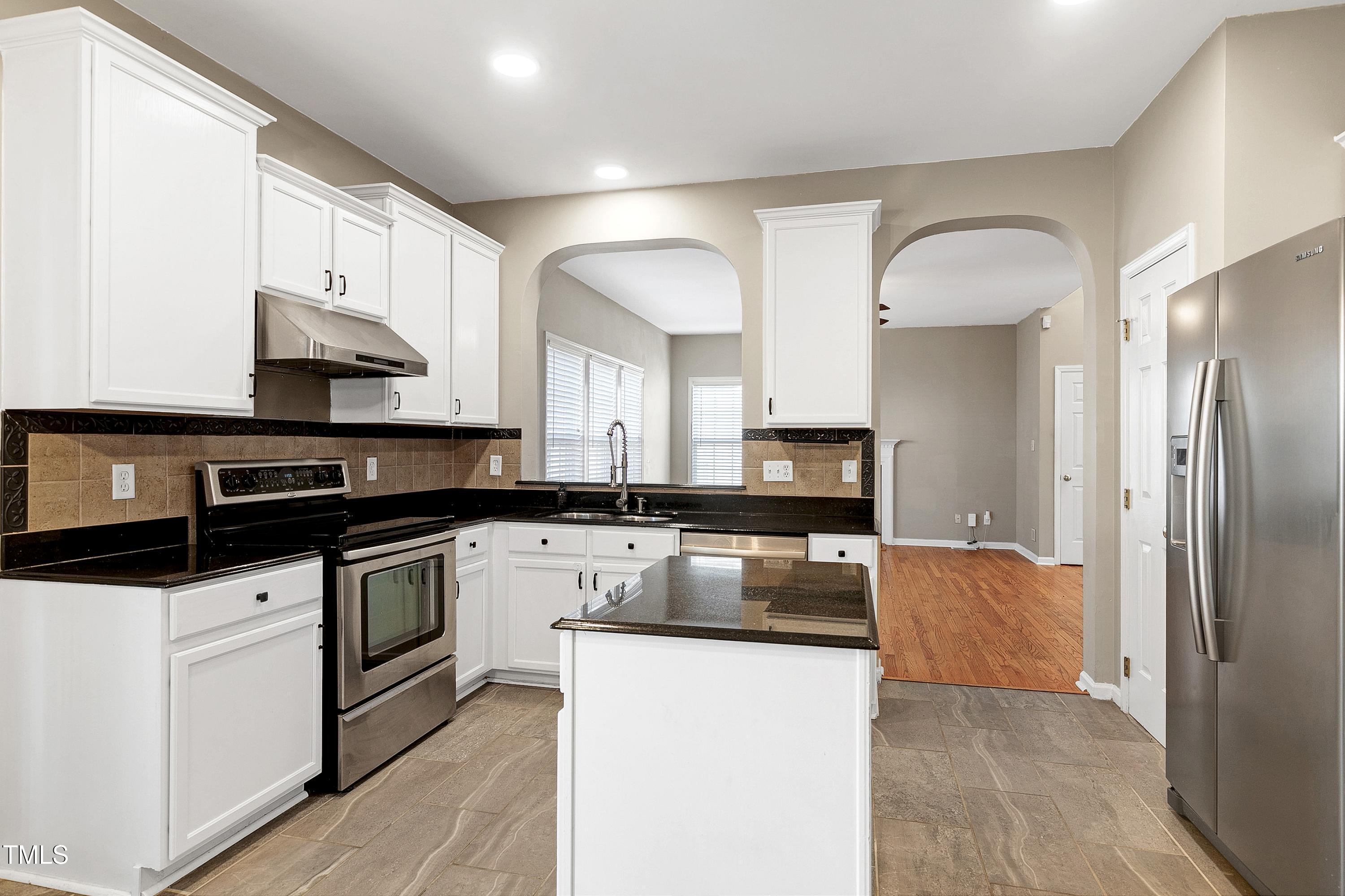 2405 Goldfinch Way Raleigh, NC 27606 - Photo 14 of 48 Kitchen