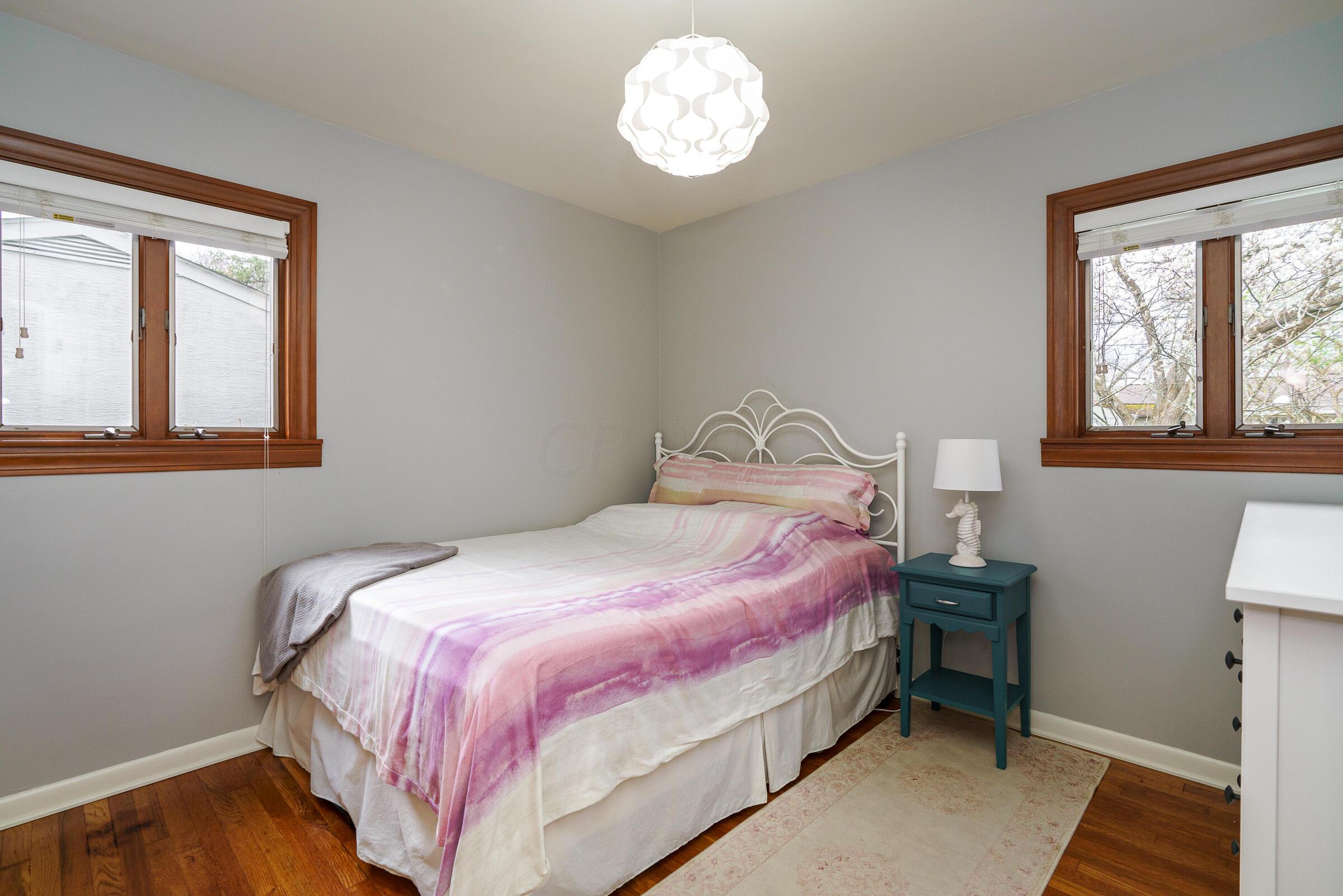 2185 Cranford Road Columbus, OH 43221 - Photo 13 of 38 Hardwood floors, ceiling light.