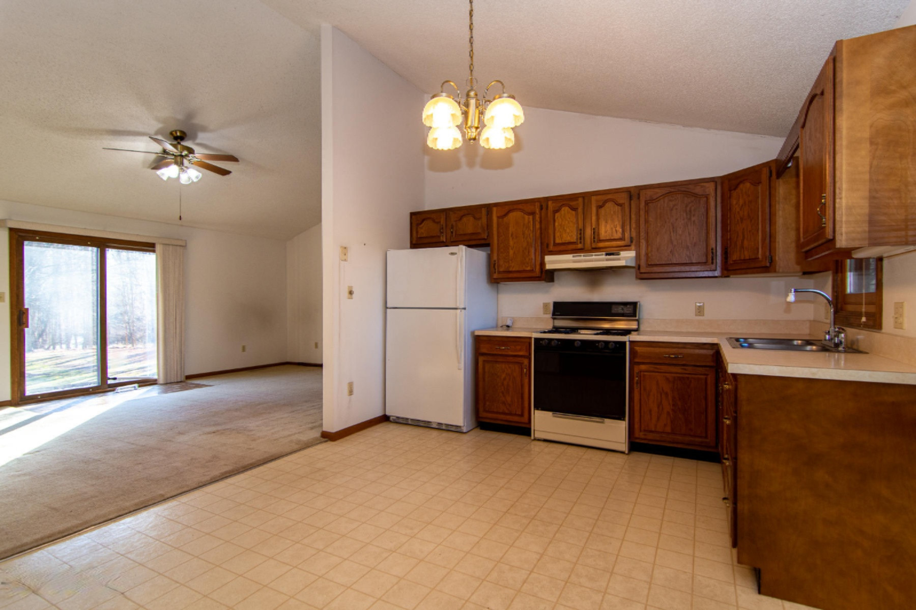 2448 East Warren Woods Road Buchanan, MI 49107 - Photo 4 of 33 E Warren Woods Rd