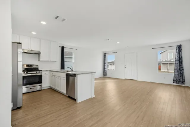 $1,395 | 7228 Pasture Run, San Antonio, TX 78252