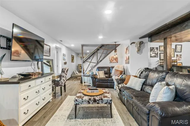 $899,900 | 7816 Rye Creek Road, St. Clair, MO 63077