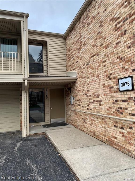 3875 Lone Pine Road, Unit 200 West Bloomfield, MI 48323 - Photo 1 of 1