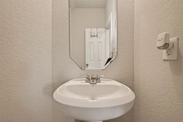 $328,000 | 128 Shining Point Drive, Waller, TX 77484