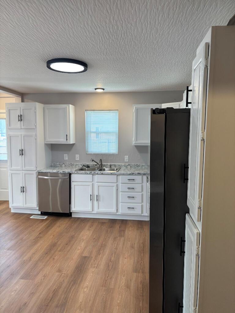 418 Clinton Street Circleville, OH 43113 - Photo 4 of 24 03