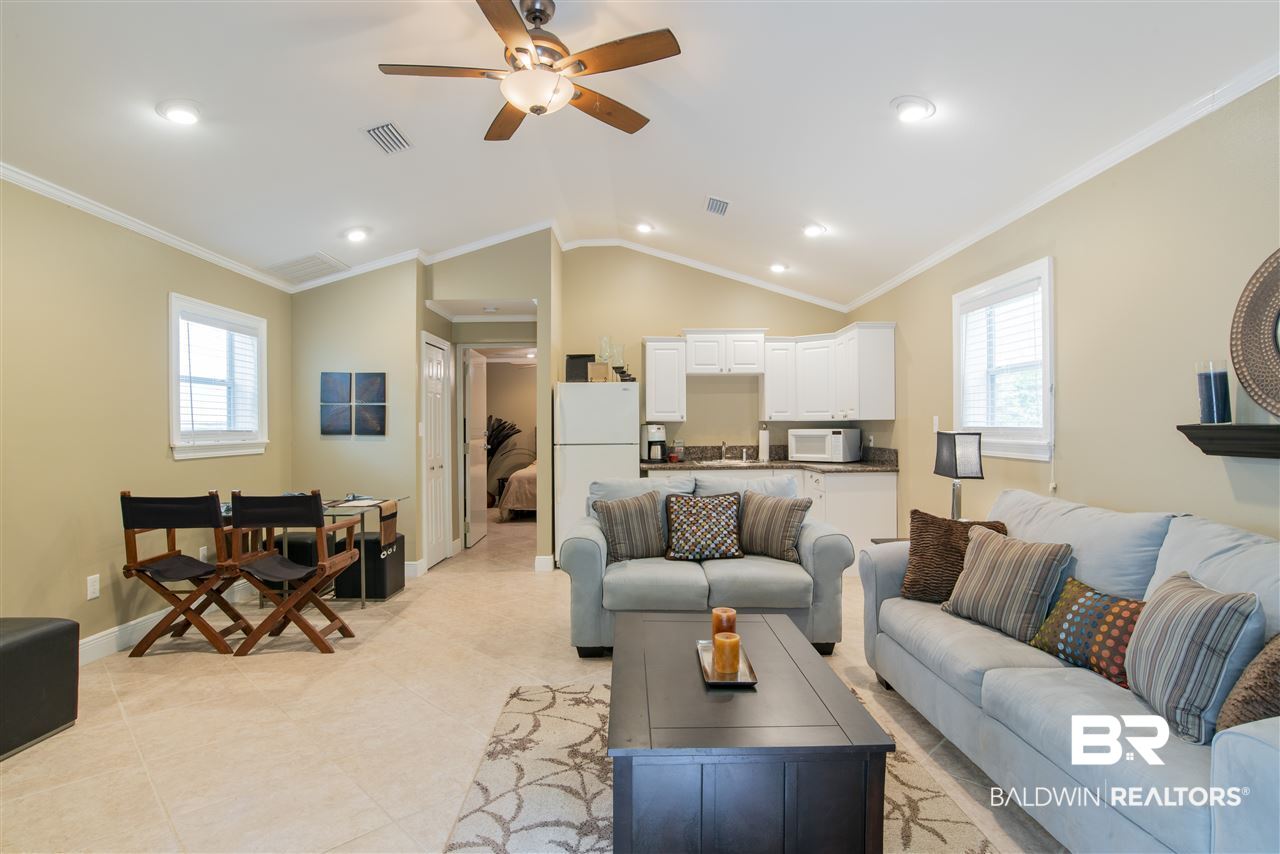 17401 Bee Gum Road Bay Minette, AL 36507 - Photo 36 of 46 Guesthouse- Living Room