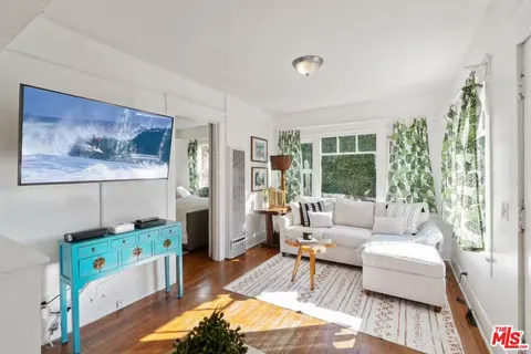 $1,700,000 | 619 Milwood Avenue, Venice, CA 90291