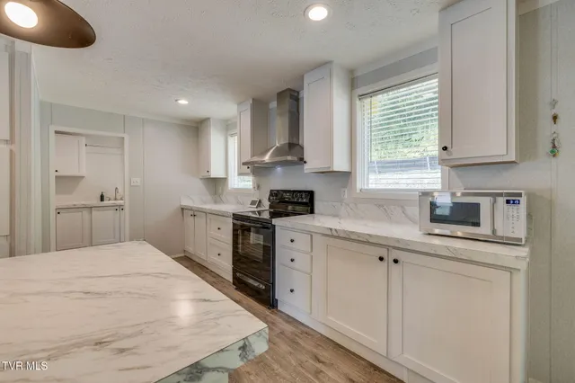 $330,000 | 1400 Stoneybrook Drive, Johnson City, TN 37601