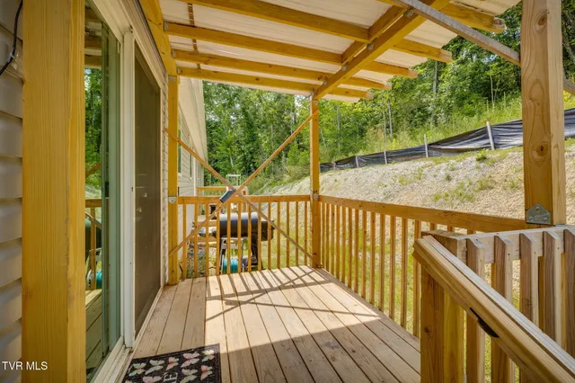 $330,000 | 1400 Stoneybrook Drive, Johnson City, TN 37601