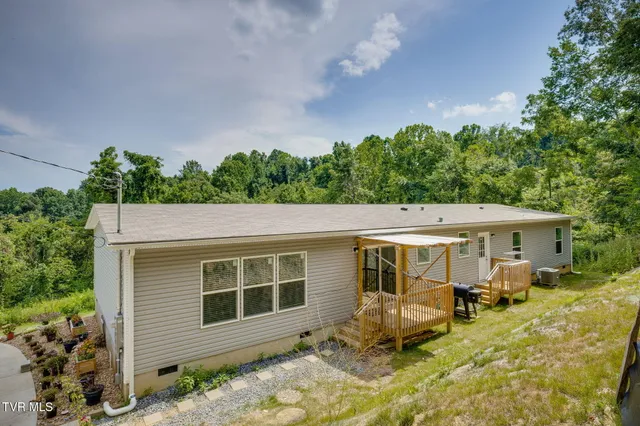 $330,000 | 1400 Stoneybrook Drive, Johnson City, TN 37601