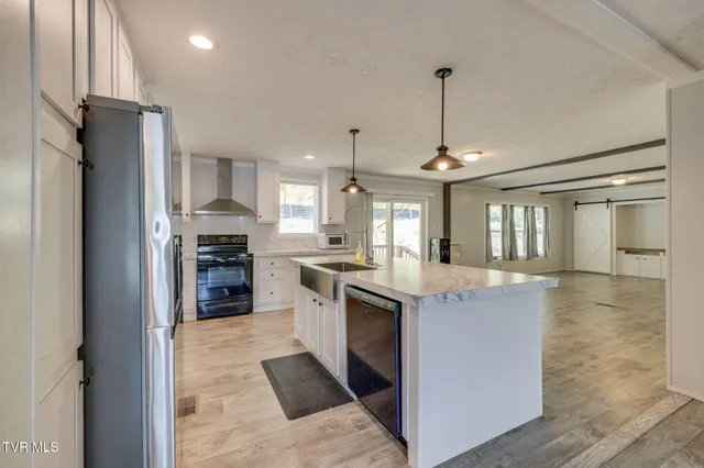 $330,000 | 1400 Stoneybrook Drive, Johnson City, TN 37601