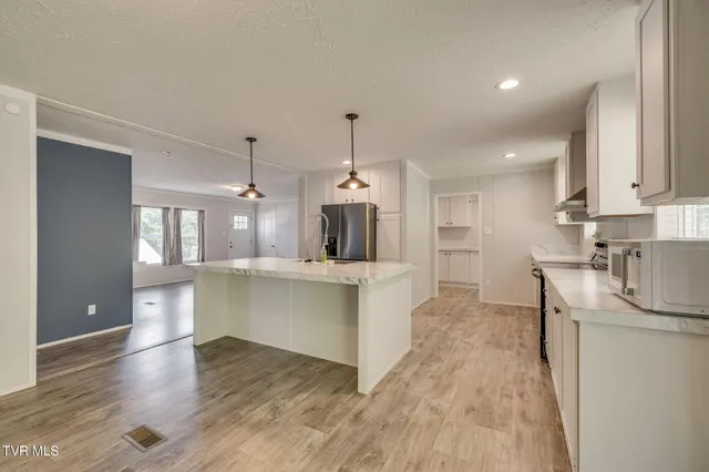 $330,000 | 1400 Stoneybrook Drive, Johnson City, TN 37601