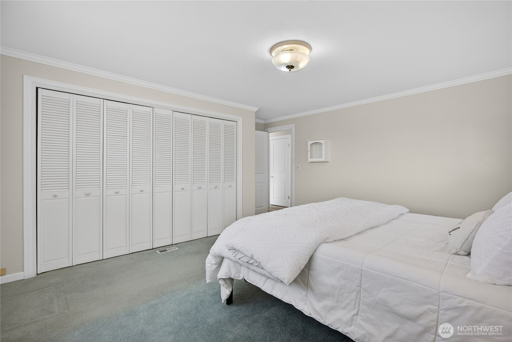 901 Rucker Avenue Everett, WA 98201 - Photo 20 of 40