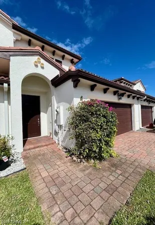 $2,850 | 7784 Bristol Circle, Naples, FL 34120