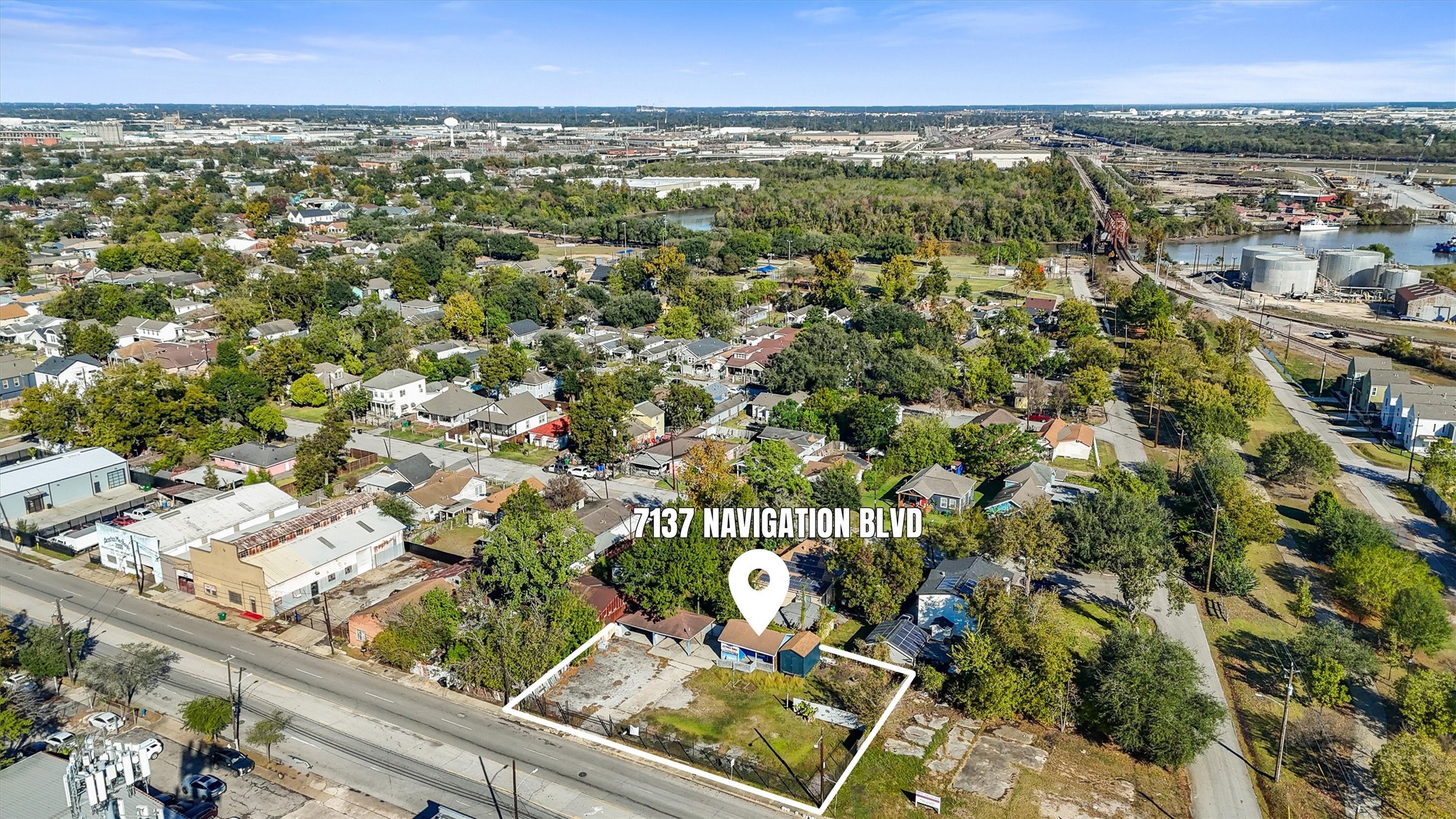 7137 Navigation Boulevard Houston, TX 77011 - Photo 2 of 13 an aerial view of a city