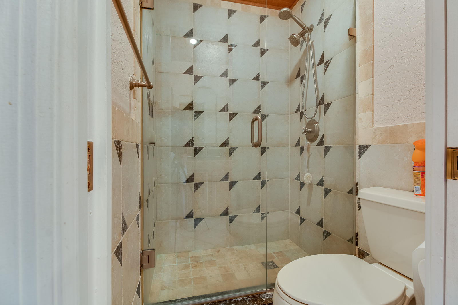 6671 Via Regina Boca Raton, FL 33433 - Photo 20 of 30 Master Bathroom