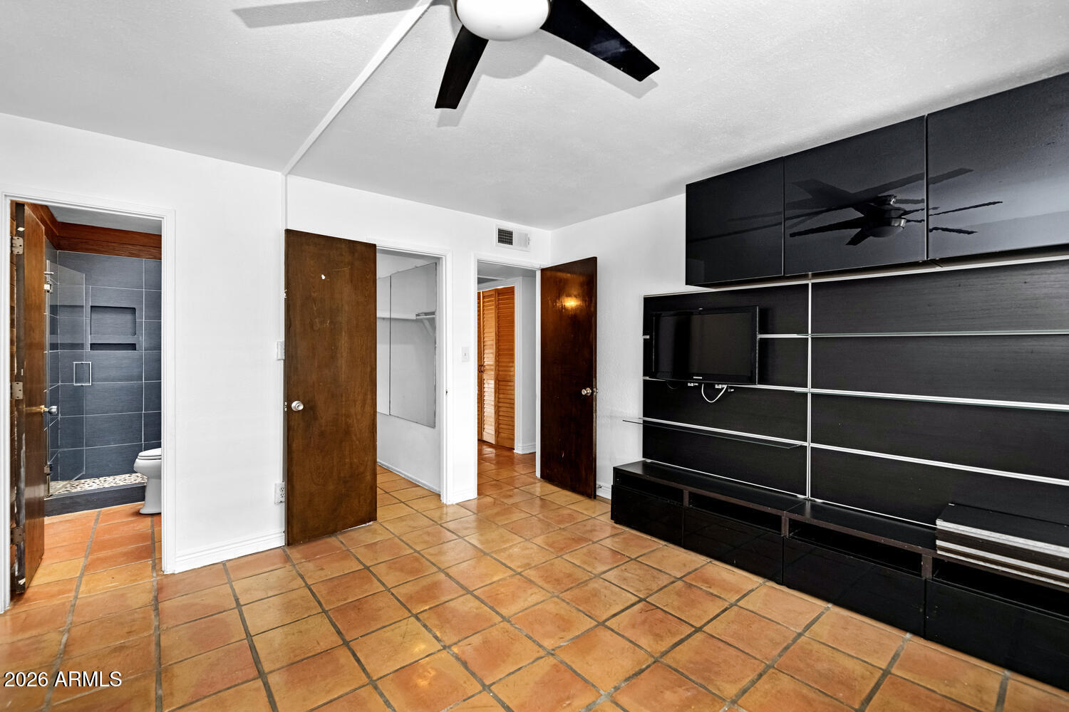 10411 North 11th Avenue, Unit 11 Phoenix, AZ 85021 - Photo 13 of 25 10411 N 11th Ave #11