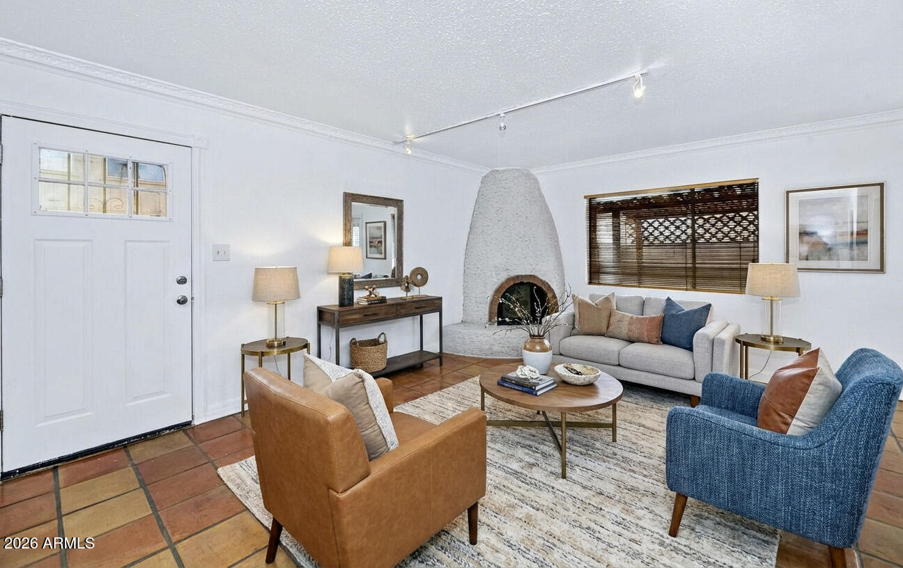 10411 North 11th Avenue, Unit 11 Phoenix, AZ 85021 - Photo 2 of 25 10411 N 11th Ave #11