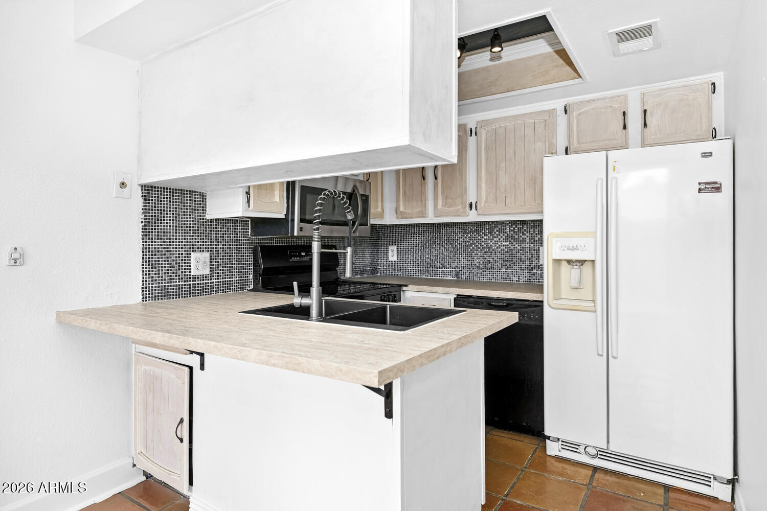 10411 North 11th Avenue, Unit 11 Phoenix, AZ 85021 - Photo 10 of 25 10411 N 11th Ave #11