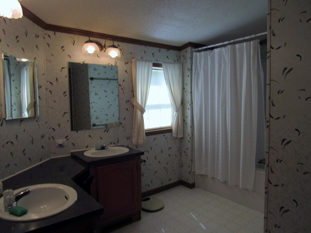 51150 Mayflower Road South Bend, IN 46628 - Photo 17 of 27 Gallery Image 17