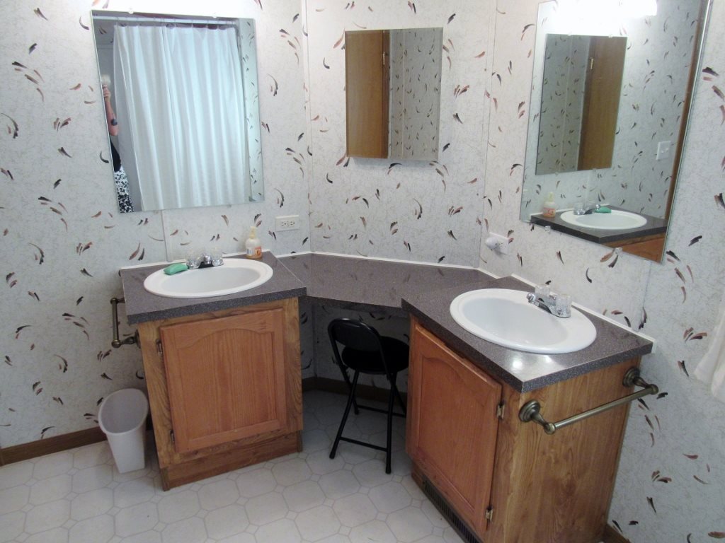 51150 Mayflower Road South Bend, IN 46628 - Photo 20 of 27 Gallery Image 20