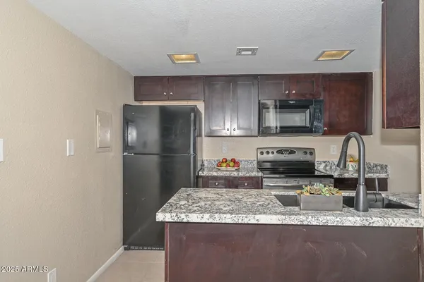 $225,000 | 1730 West Emelita Avenue, Unit 1020, Mesa, AZ 85202