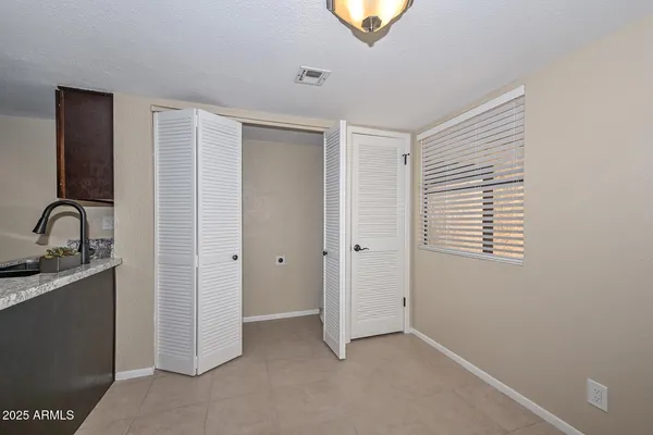 $225,000 | 1730 West Emelita Avenue, Unit 1020, Mesa, AZ 85202