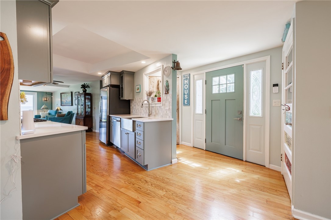 3183 Lake Road Williamson, NY 14589 - Photo 6 of 46