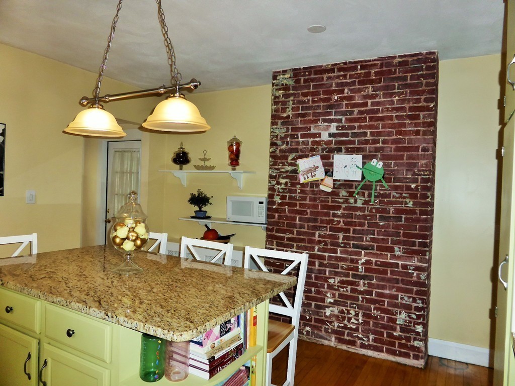 21 Stanley Road Waltham, MA 02452 - Photo 5 of 16 Gallery Image 5